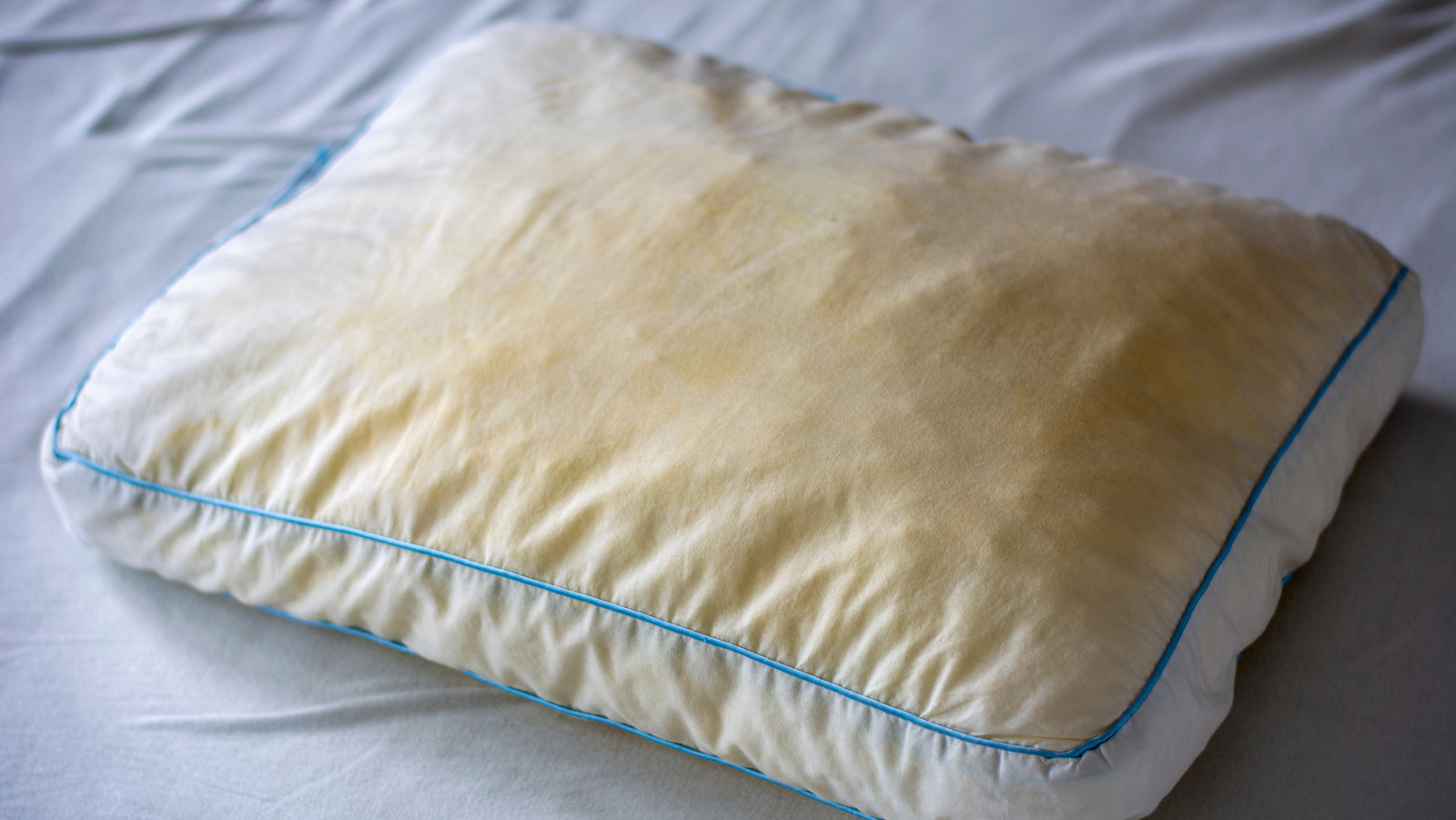 How To Whiten A Stained Pillow